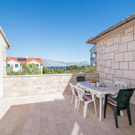 Apartment M&p Supetar